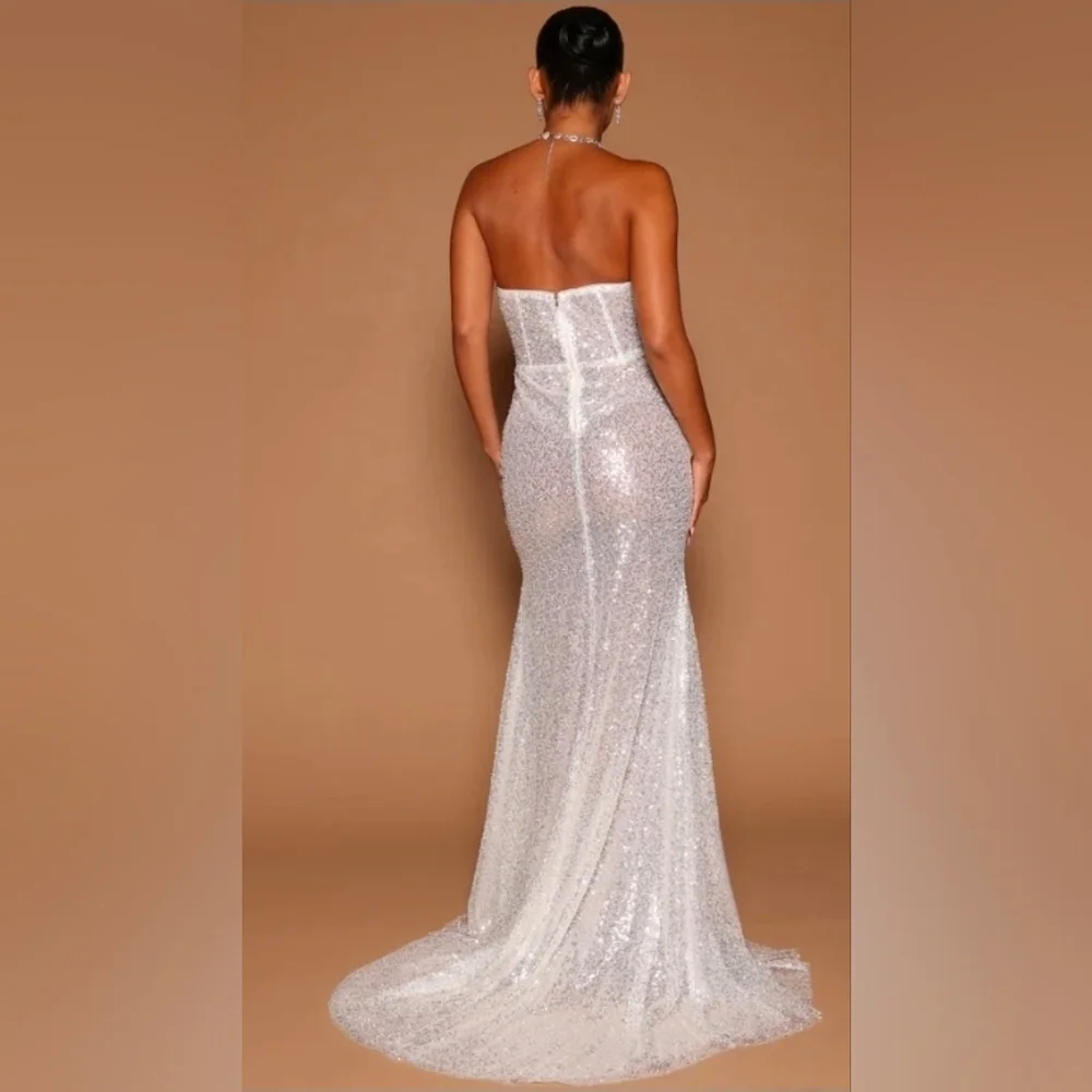 Elegant White Sequin Gown - Picture 3 of 3
